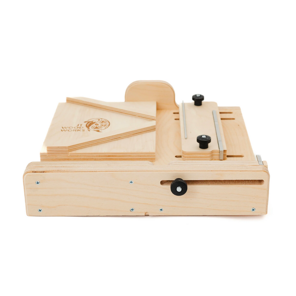 JT Woodworks Adjustable Kumiko Sled, featuring adjustable registration keys and can accommodate various thickness of workpieces for kumiko woodworking. 